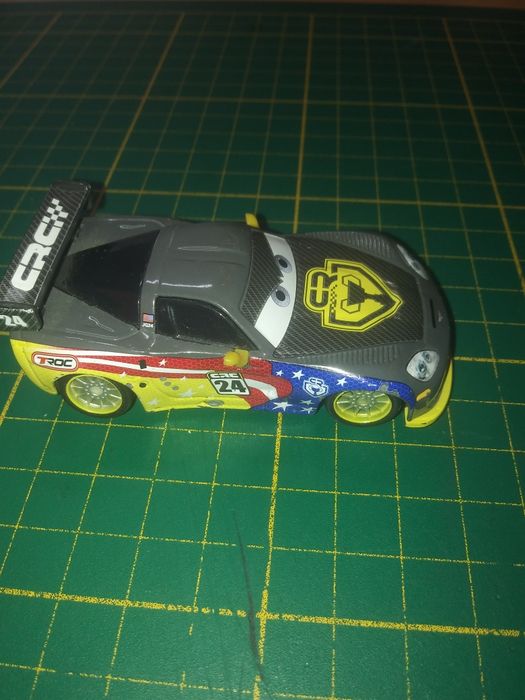Zabawki samochody McQueen do kolekcji