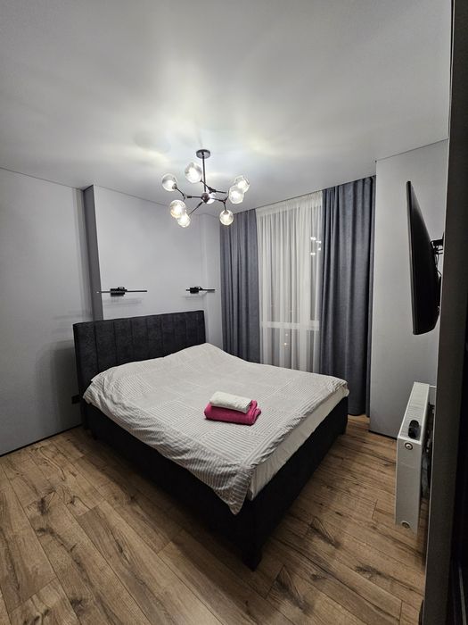 Погодинно в різних районах міста