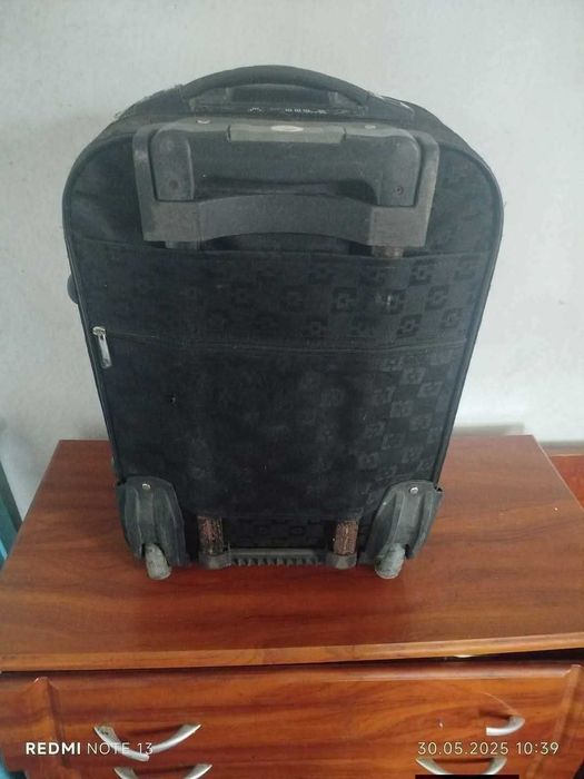 Валіза на колесах