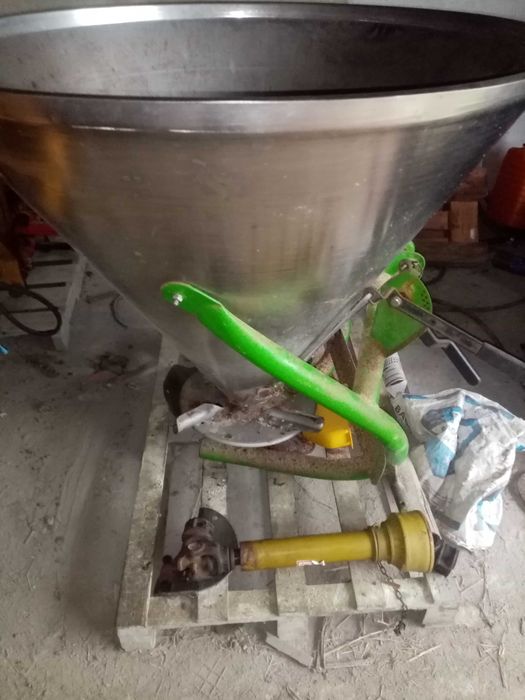 Vende-se Semeador/Adubador