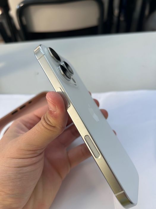 iPhone 16 pro em excelente estado