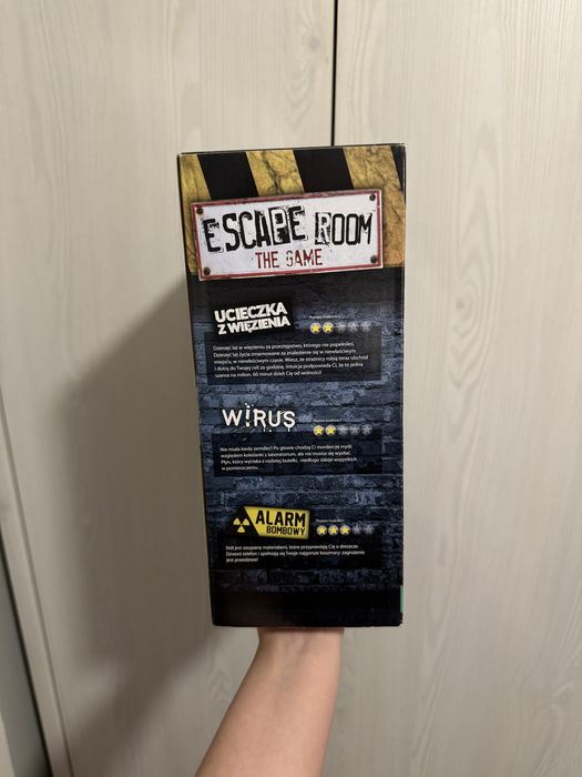 Gra logiczna gra umysłowa gra planszowa Escape Room Trefl 3-5 osób wiek 16+