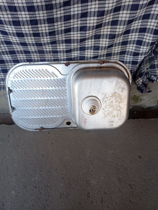Vendo esta banca muita bonita bom estado