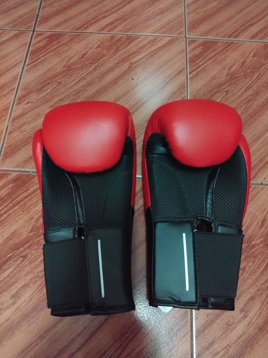 Luvas de boxe como novas