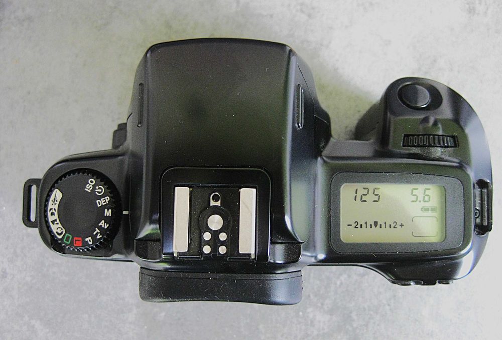 Canon Eos 1000F ładny stan zachowania