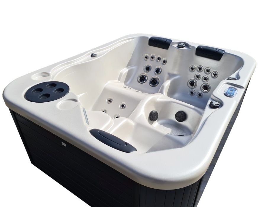 Spa ogrodowe,  wanna z hydromasażem, beczka