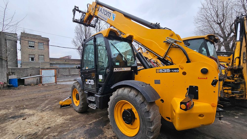 Продам навантажувач телескопічний JCB 540-135 2014 року.