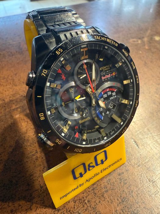 Zegarek Casio Infiniti Red Bull Racing Edycja Limitowana EQB-500RBK