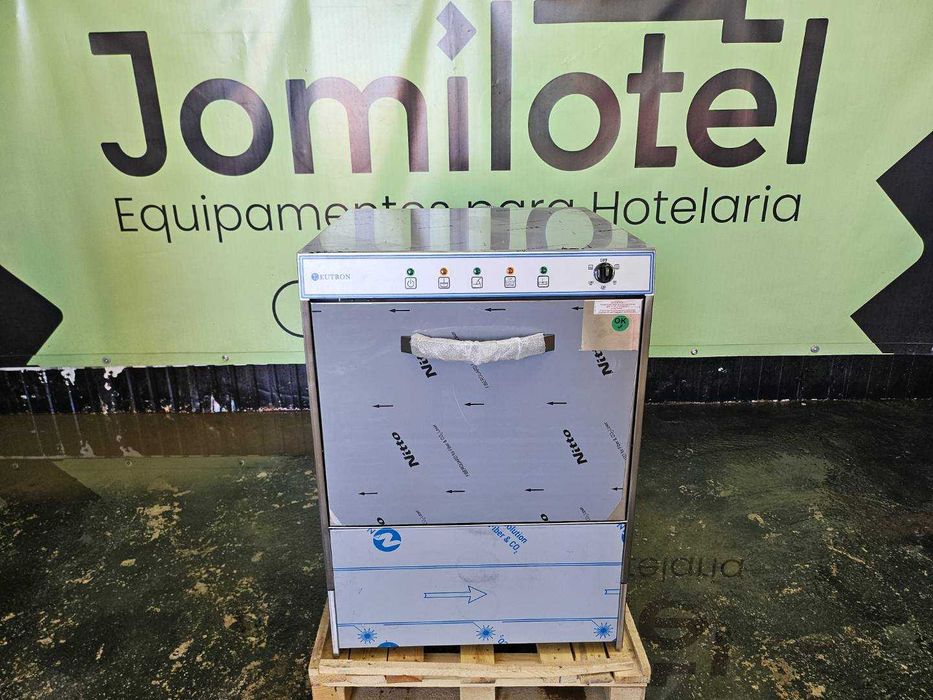Máquinas de lavar loiça industriais