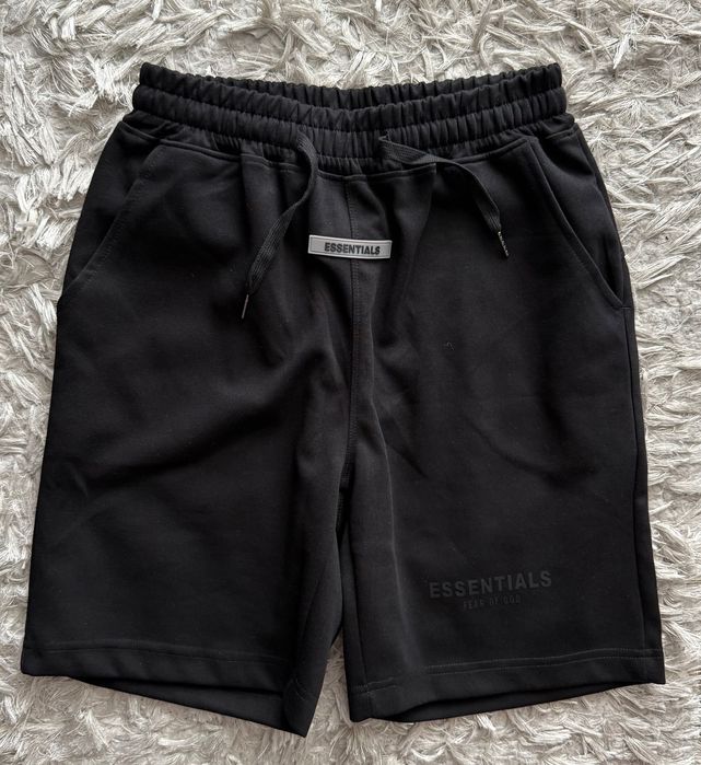 Spodenki Essentials