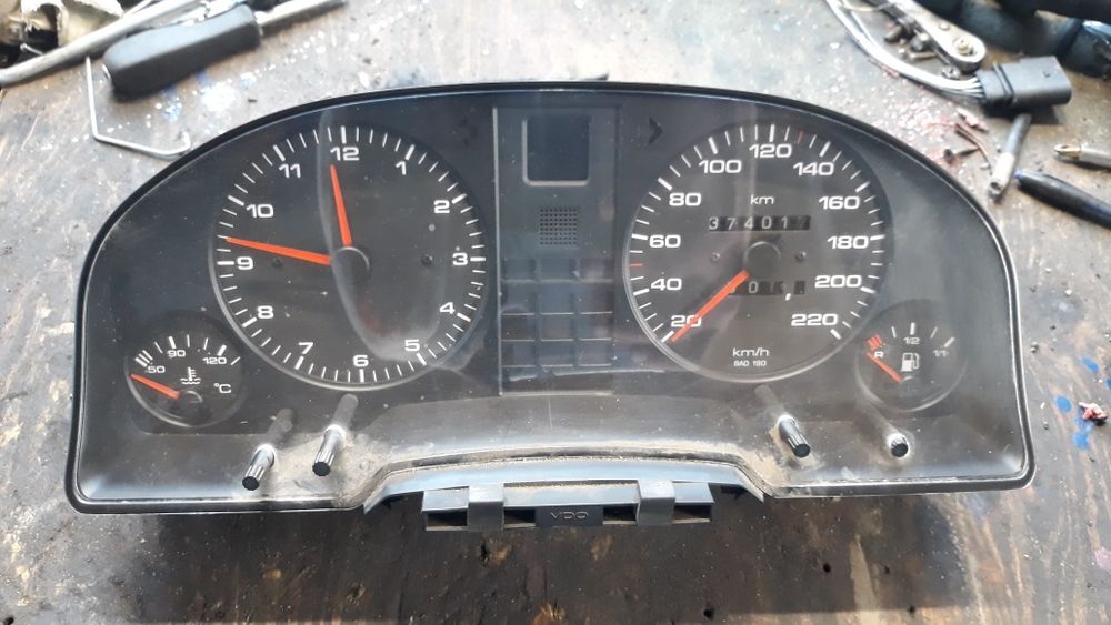 Zegary audi 80 b4 1.9 tdi 1z