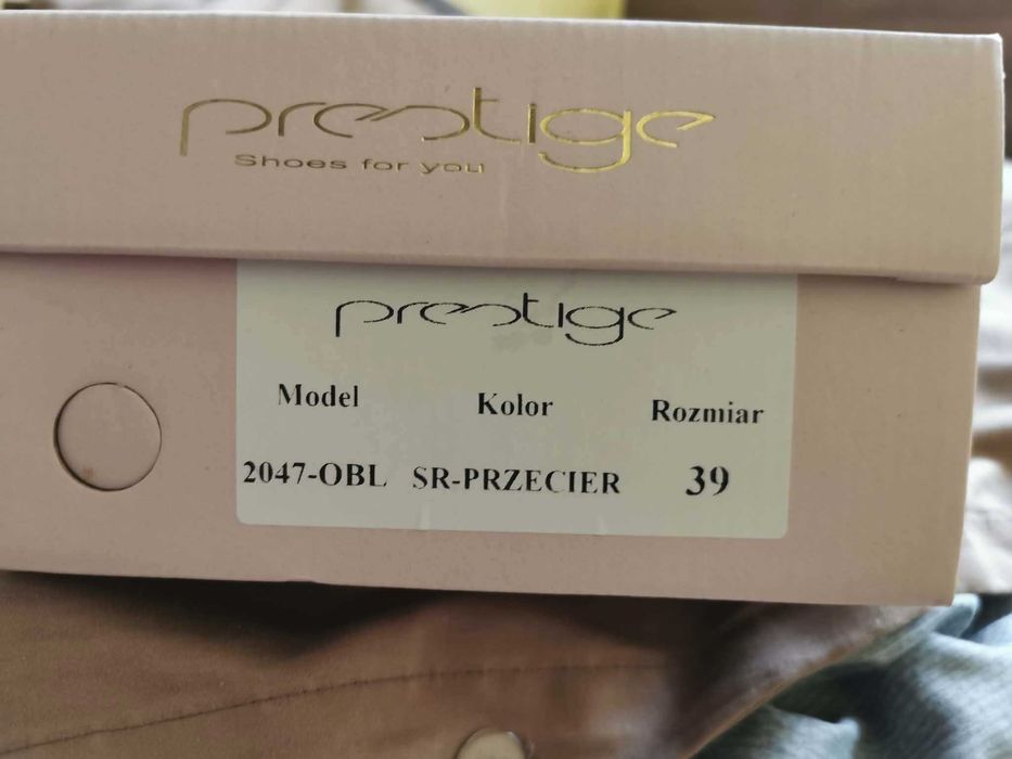 Eleganckie pantofelki Prestige rozmiar 39