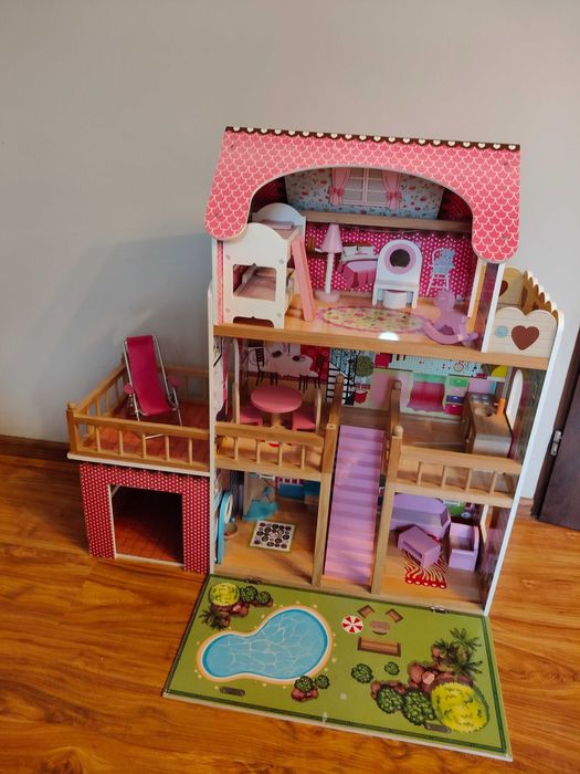 Domek dla lalek, duży z garażem