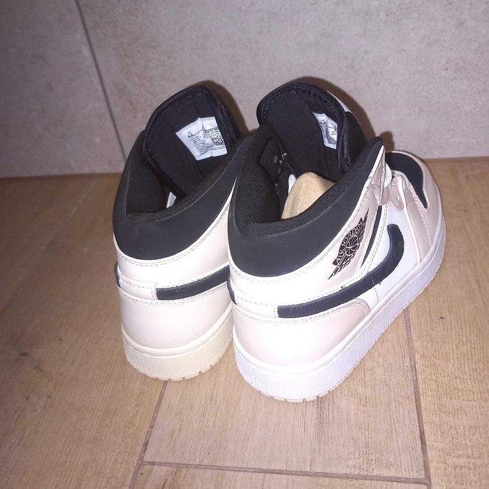 Sprzedam nowe Jordany mid 1
