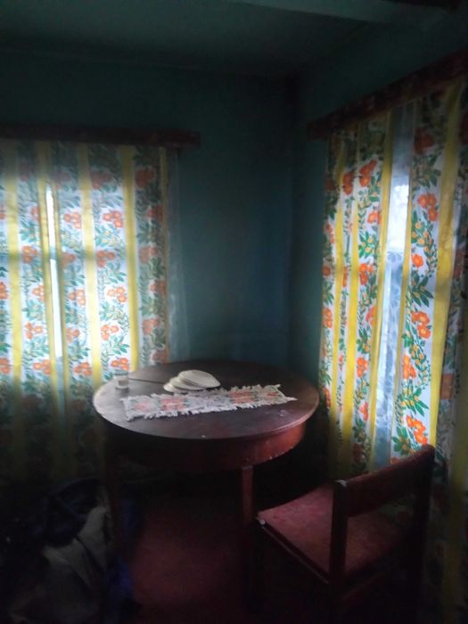 Земельна ділянка з будинком та прибудовами