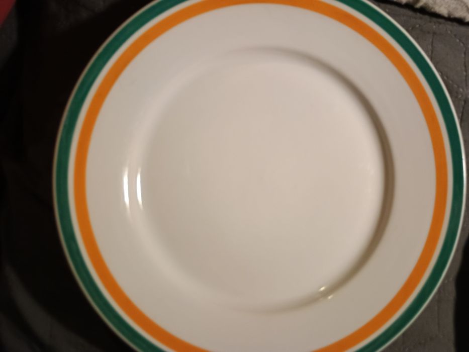 Półmisek porcelanowy,okrągły sygnowany