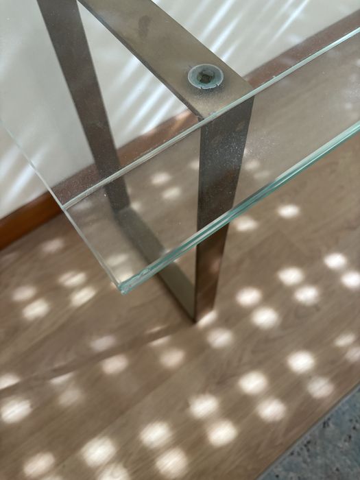 Mesa de centro em vidro