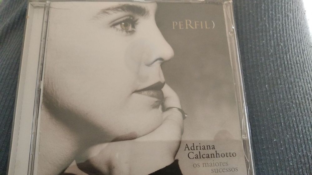 Adriana Calcanhotto