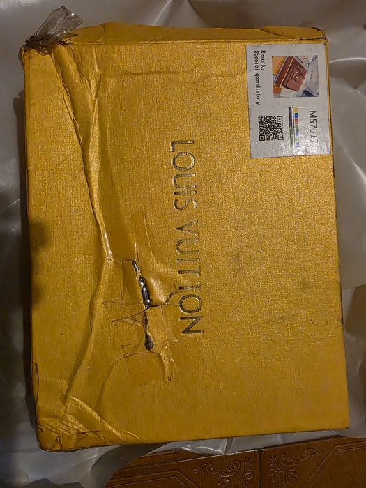 Mala LOUIS VUITTON, NOVA, com caixa.