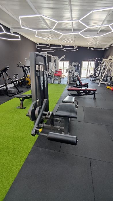 Máquina musculação Leg curl