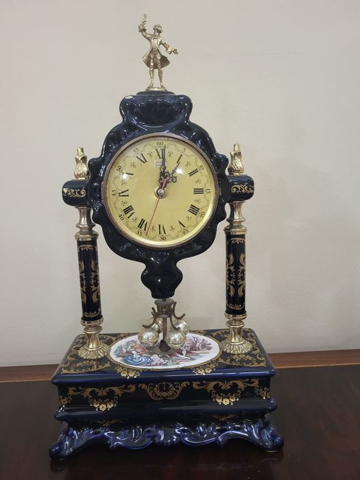 Relógio em Porcelana Limoge, azul cobalto