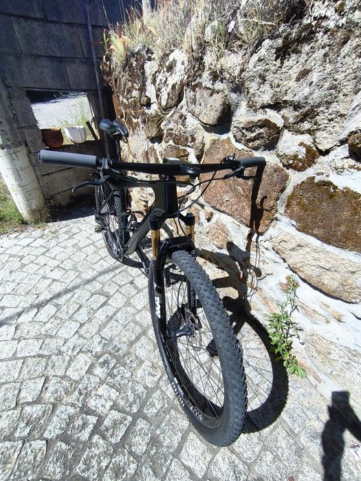 Btt Cube carbono