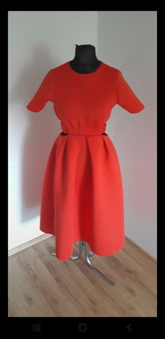 Asos czerwona piankowa elegancka sukienka L