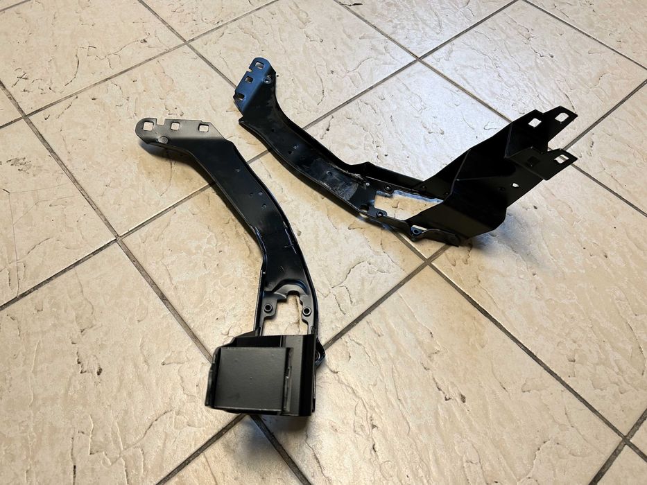 Окуляр фари BMW X1 F48 X2 F39 кріплення панелі 51647426633 51647426634