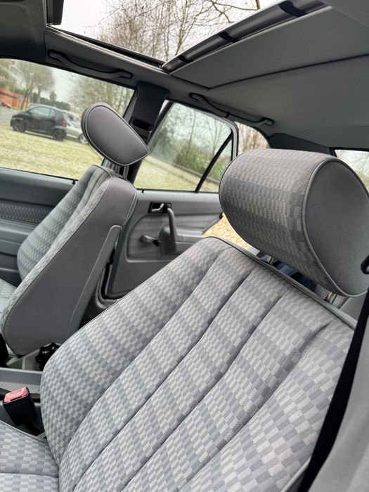 Mercedes 190D muito bom estado