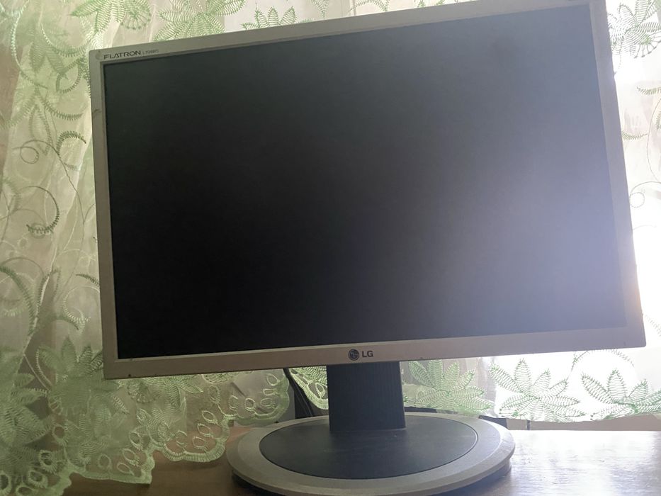 Монітор  lg