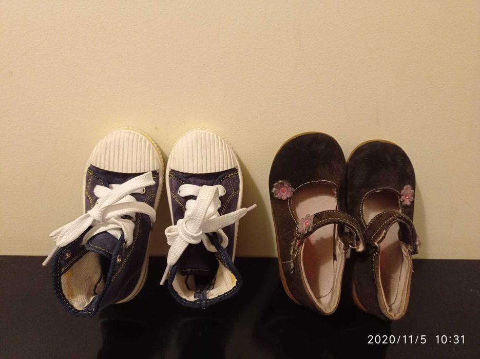 sapatilhas 24 / sapatos 25