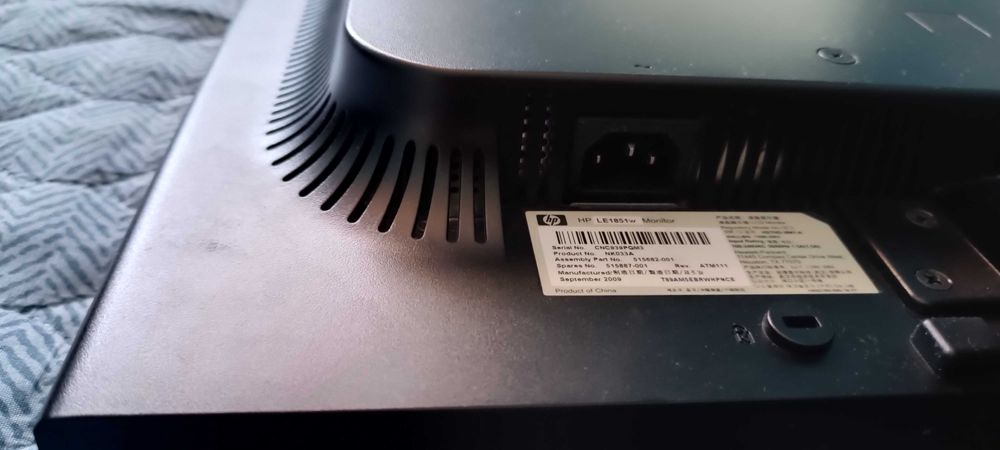 Monitor LCD HP LE1851w widescreen de 18,5 polegadas VGA