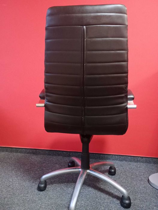 Fotel gabinetowy skórzany Linea