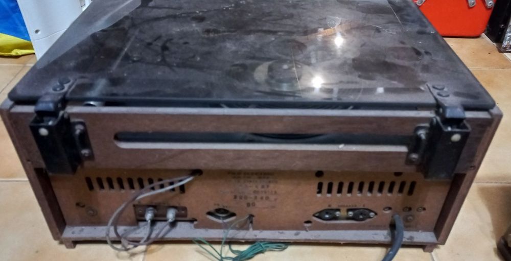 Gira discos com radio