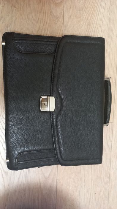 Чоловічий портфель