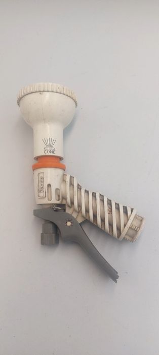 Pistolet do podlewania Bradas