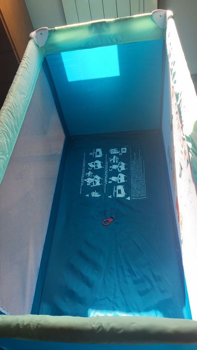 Cama de bebé transportável