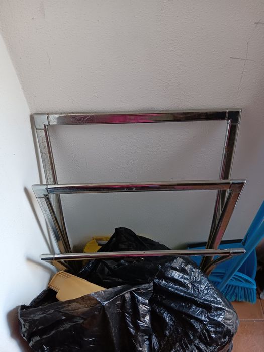 Para ferro velho. Sucata