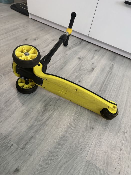 Продамо трьохколісний самокат Best Scooter 84377