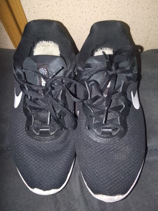 Damskie buty Nike Revolution 6 roz 39