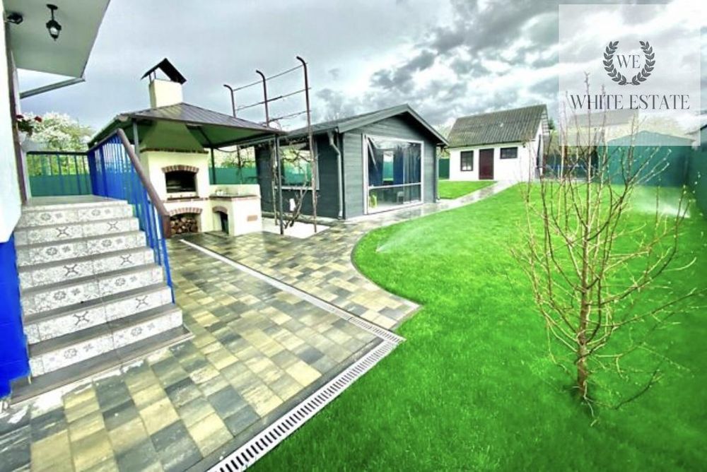 Продаж 2 поверхового будинку у с. Смиківці