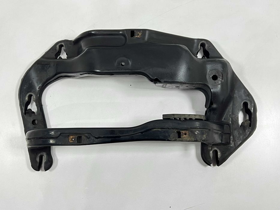 Траверса АКПП BMW X5 E70 F15 X6 E71 F16 кронштейн коробки передач БМВ