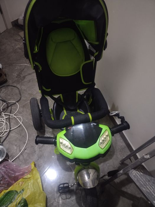 Дитячий триколісний велосипед