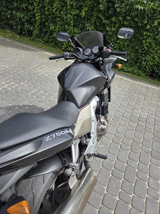 Kawasaki z750s na wtrysku.