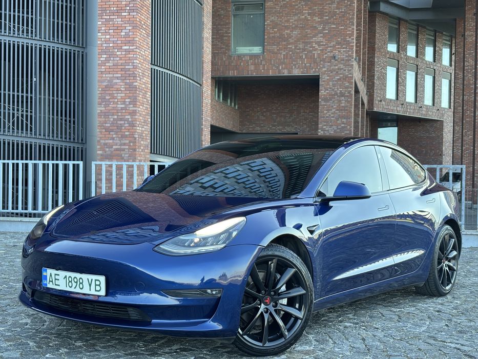 Tesla Model 3 Європa