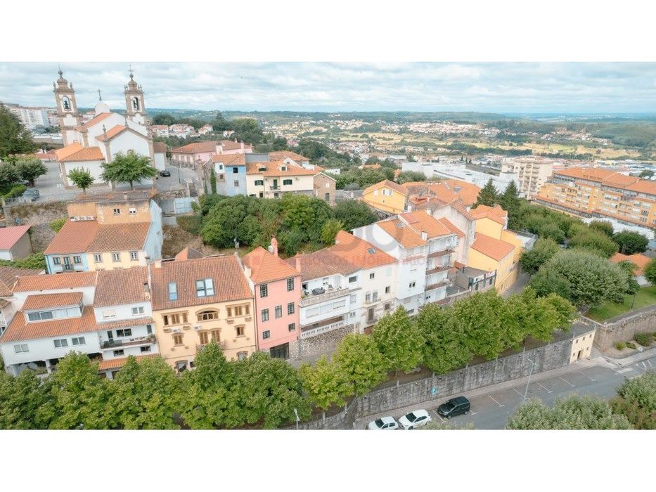 Moradia à Venda no Centro de Seia - Zona do Castelo!