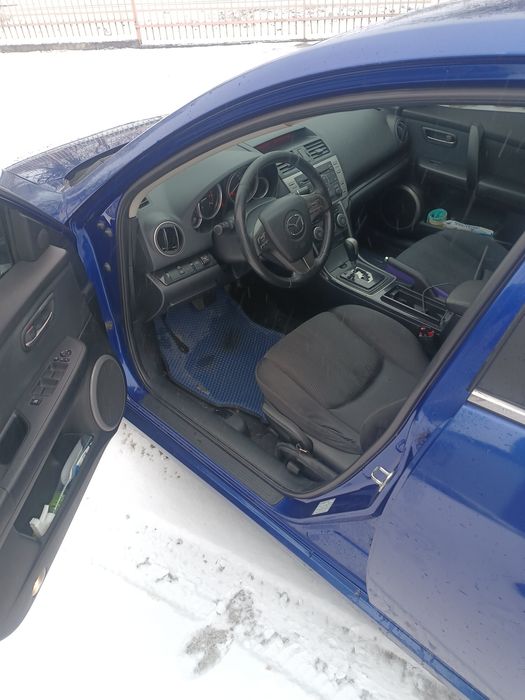 Продам автомобіль Мазда 6