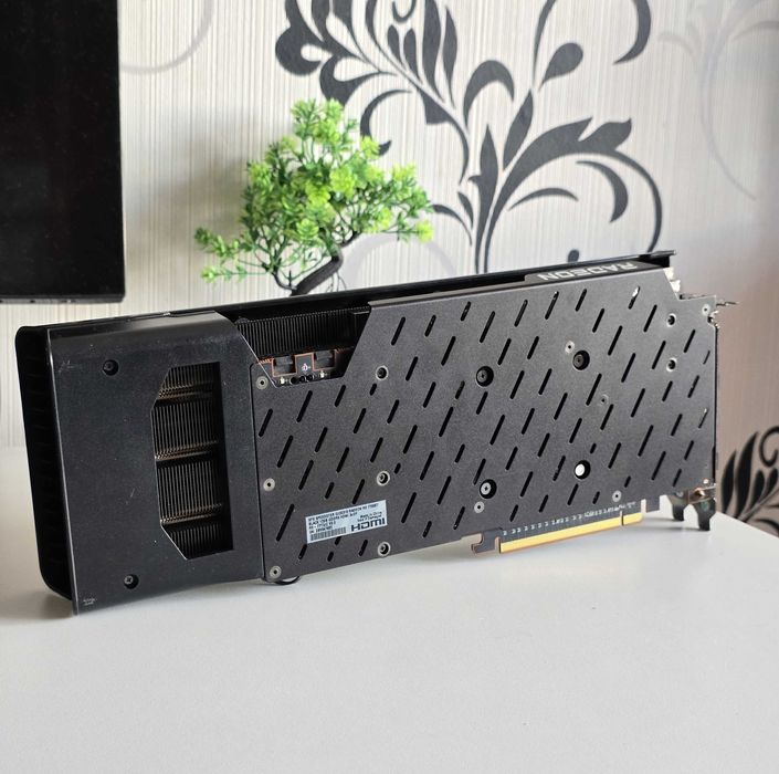 XFX AMD Radeon RX 7700 XT 12GB Пломба