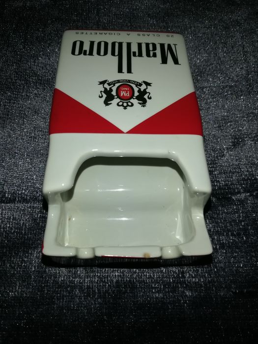 Popielniczka Marlboro z czasów prl
