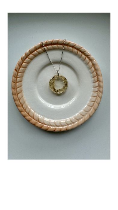 Zawieszka „argent rond” biżuteria handmade żywica srebro